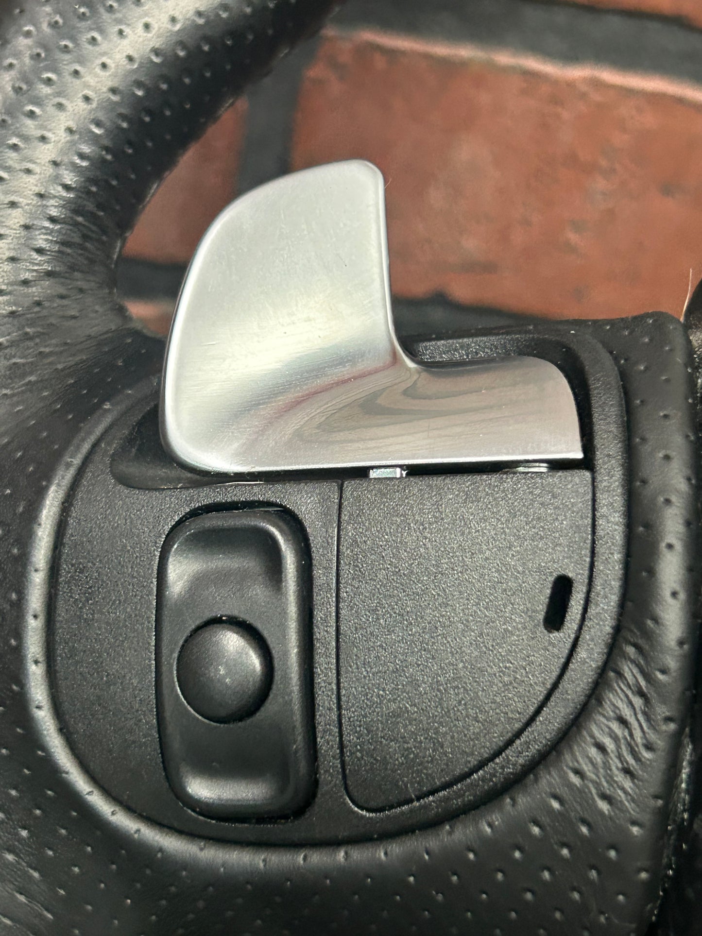 2018 - 2023 DODGE CHALLENGER STEERING WHEEL W/ SWITCH BUTTON OEM 5VG202XCAF