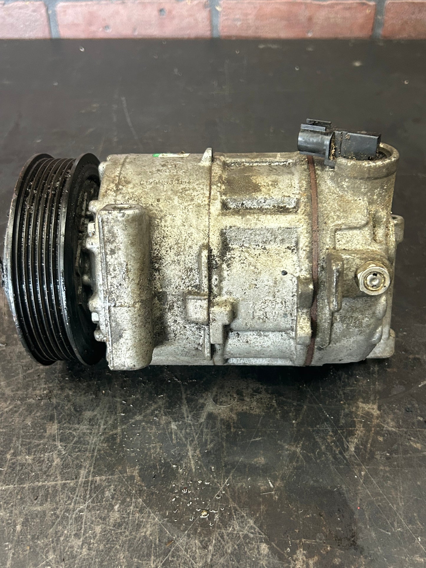 2014 - 2023 CHARGER CHALLENGER 300 5.7 6.4 6.2 A/C COMPRESSOR OEM 68158259AF