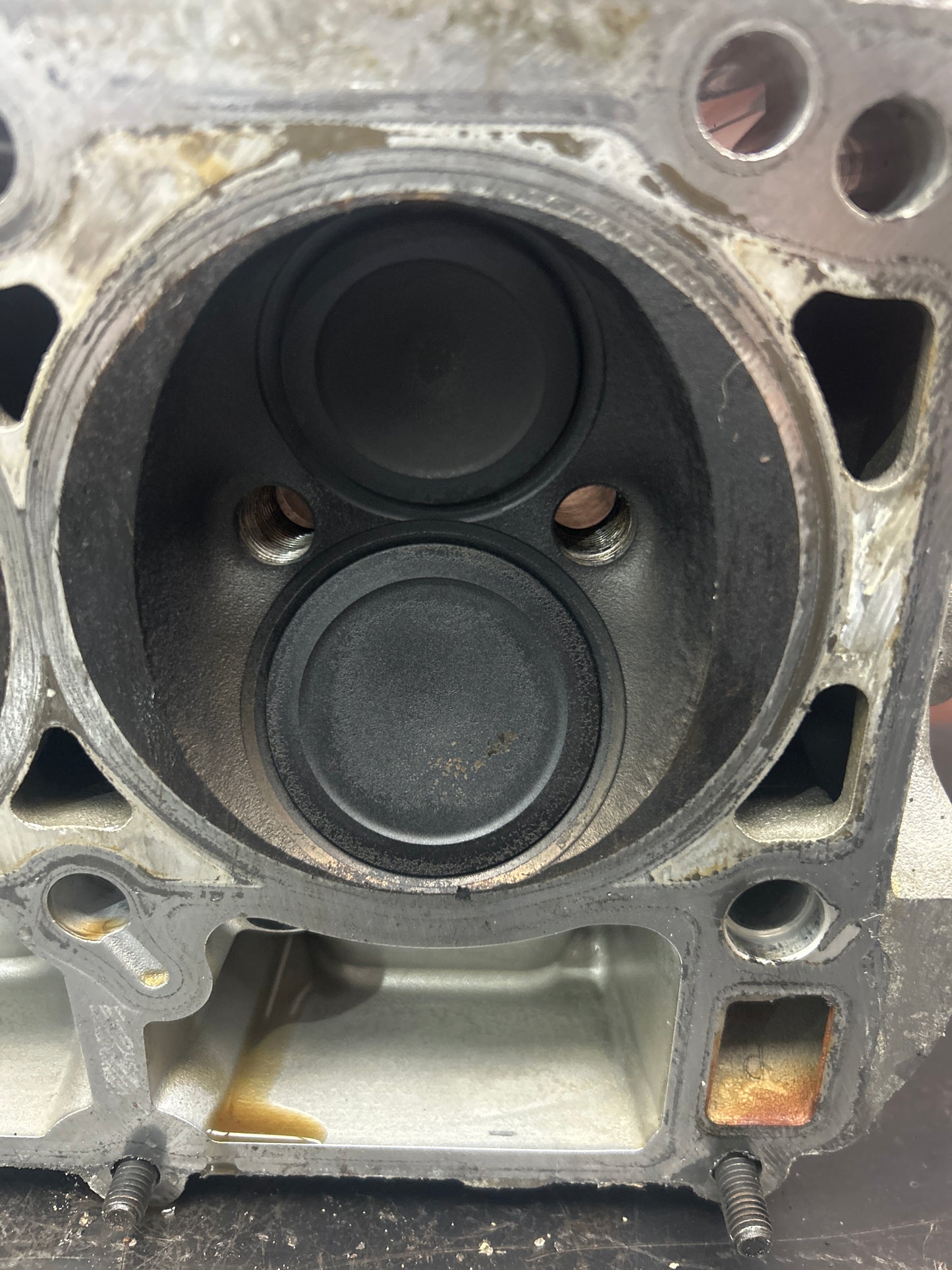 2011-2026 Dodge Jeep Chrysler 6.4l Hemi OEM Driver LH Cylinder Head 05037369BD