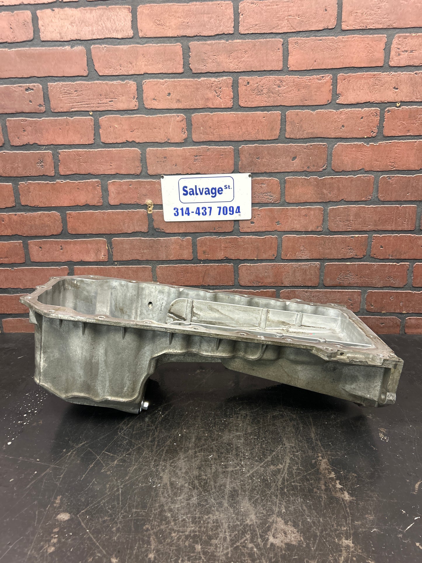 05-19 Charger Challenger 300 5.7L 6.1L 6.4L V8 HEMI Aluminum Oil Pan OEM