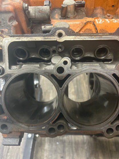 Charger Challenger Grand Cherokee SRT8 6.4L Hemi Bare Engine Block 05037473BF