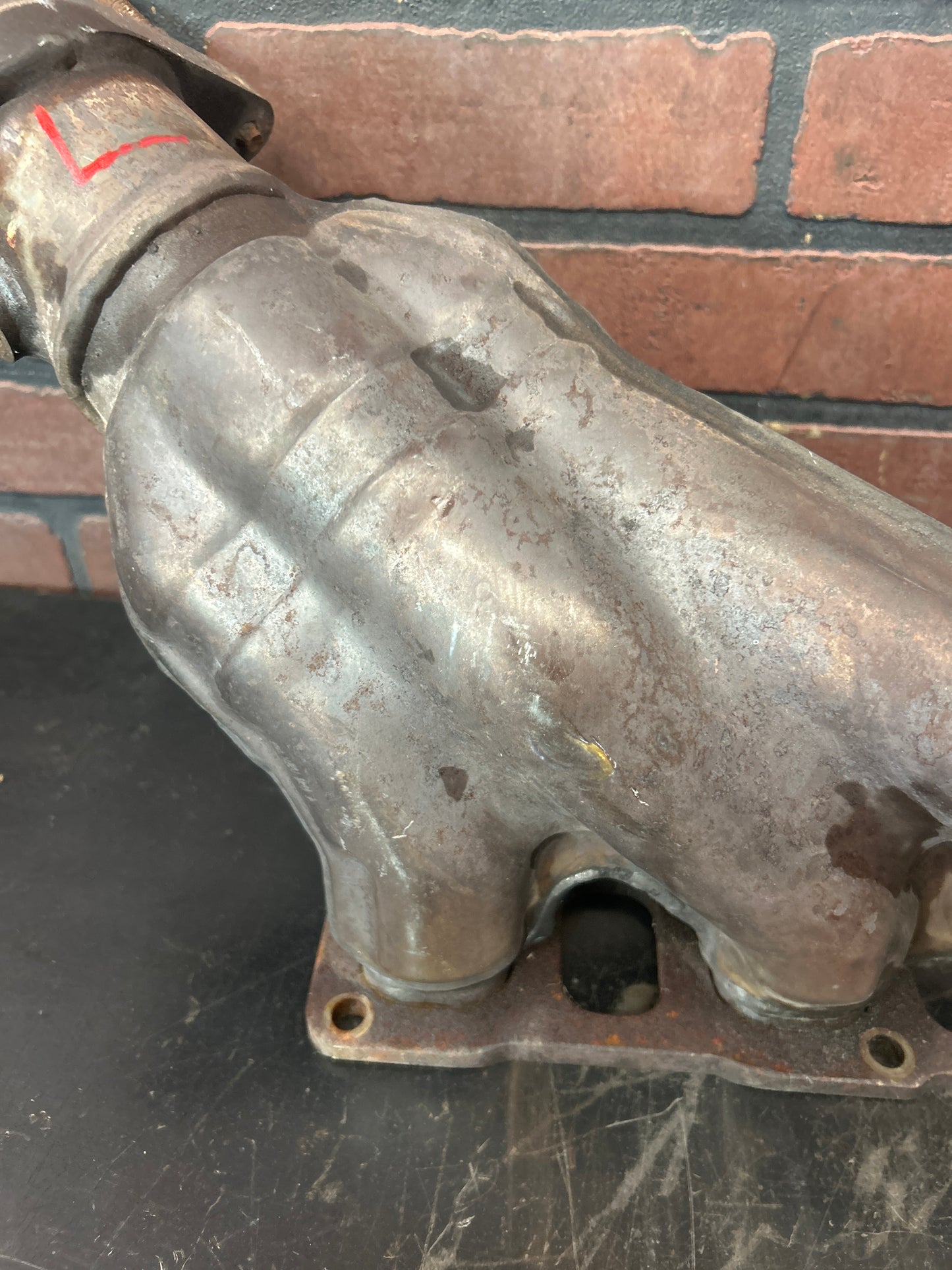 2015-2023 Charger Challenger Hellcat SRT Driver LH Exhaust Manifold 6.2L 6.4L