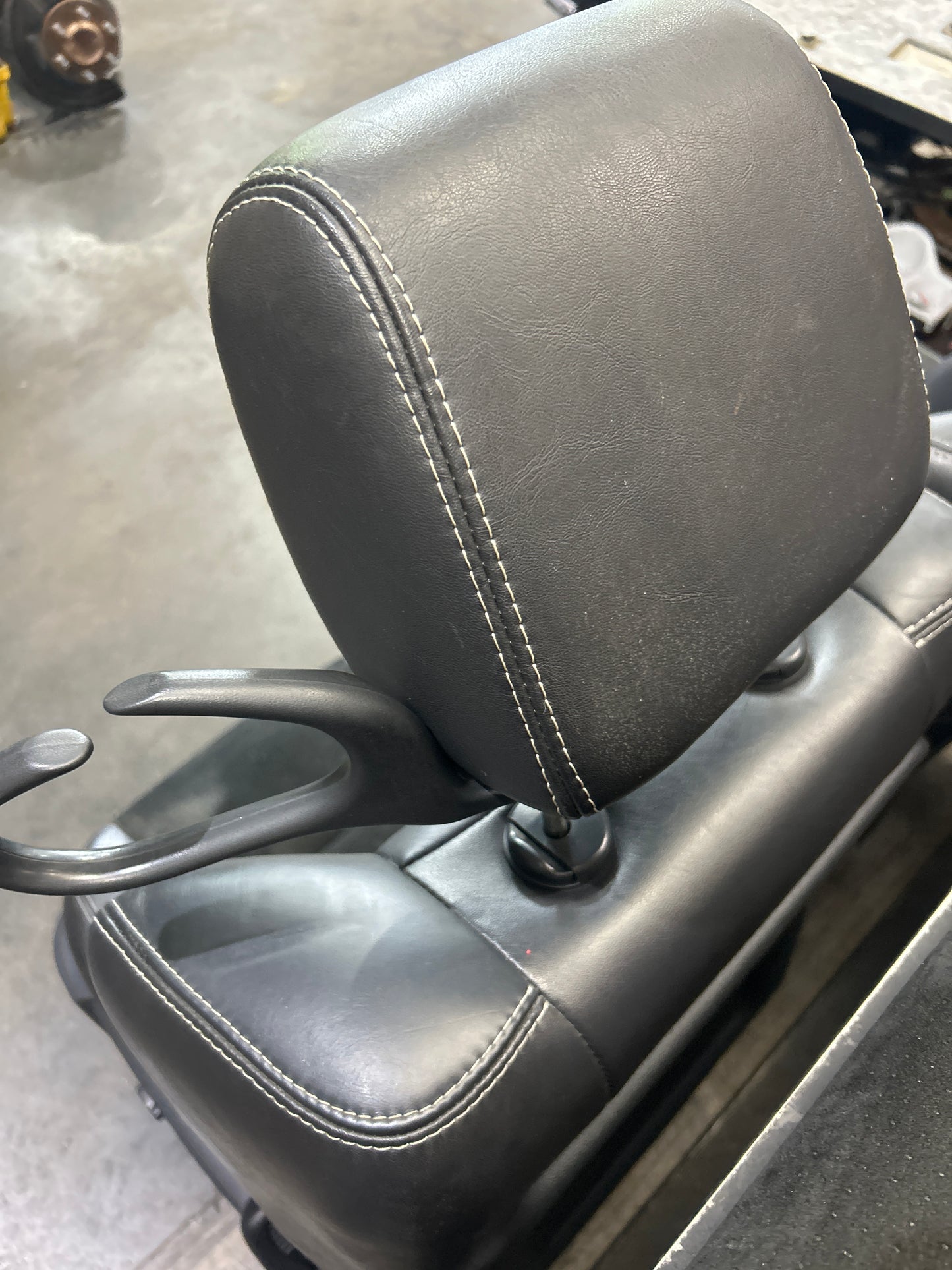 2008-2014 Dodge Challenger SRT8 Full Complete Front Rear Seat Set Leather OEM