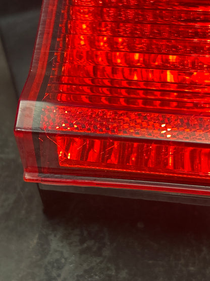 08-14 DODGE CHALLENGER REAR TRUNK LID CENTER TAILLIGHT LAMP PANEL OEM