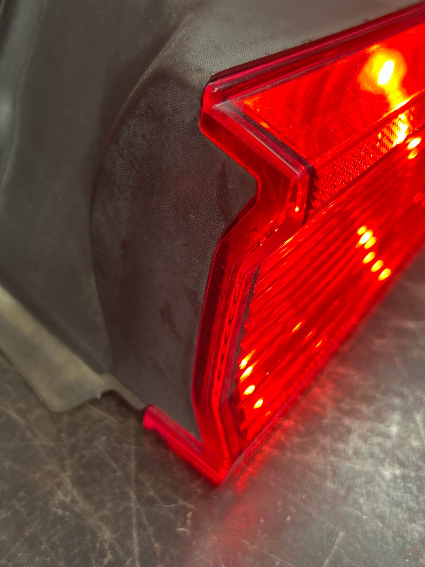 2008-2014 Dodge Challenger SRT Rear Right RH Side Tail Light 05028780AC
