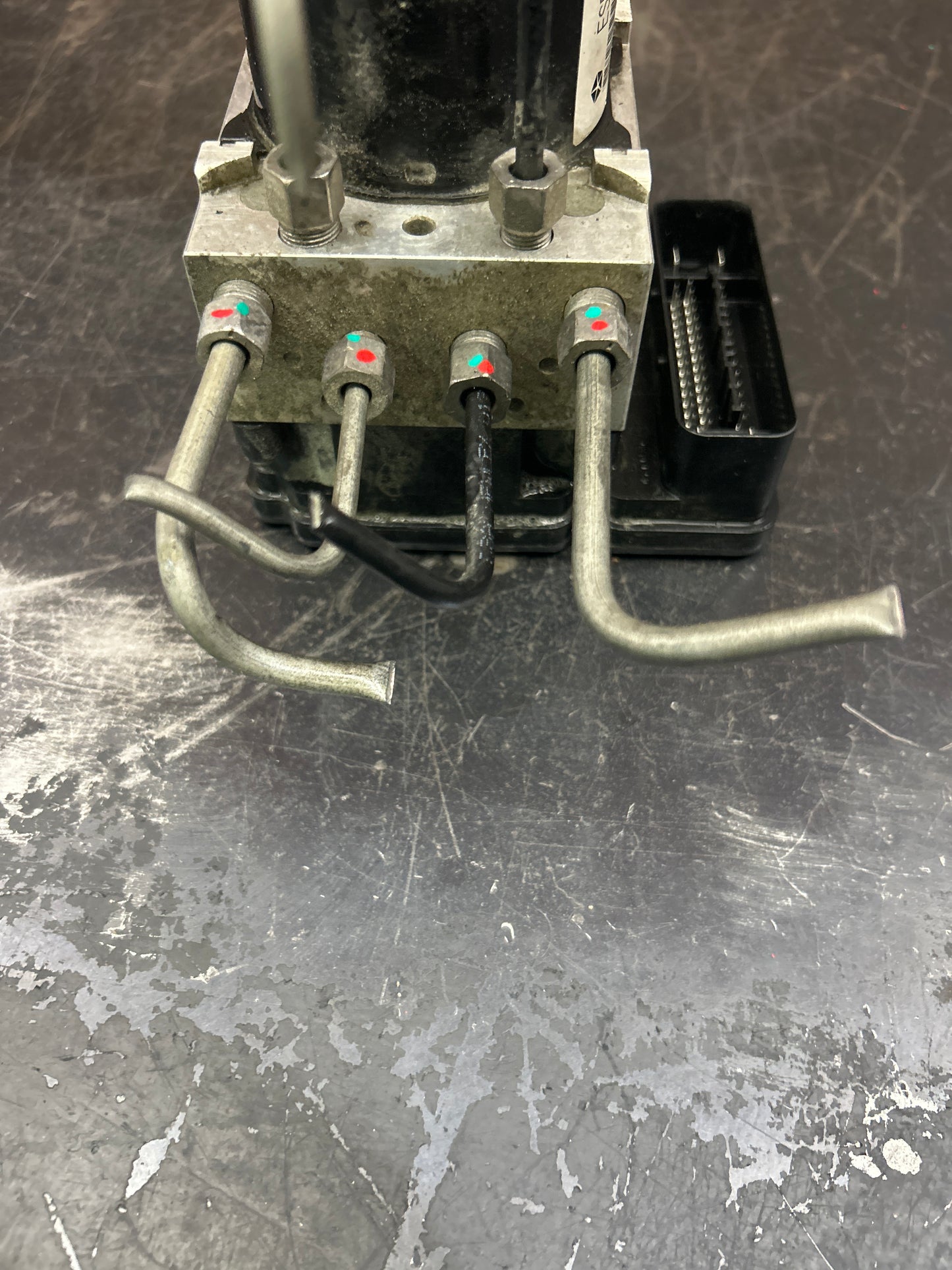 OEM 2010 Charger Challenger 300 Brake Anti-Lock Module ABS Pump Assembly OEM