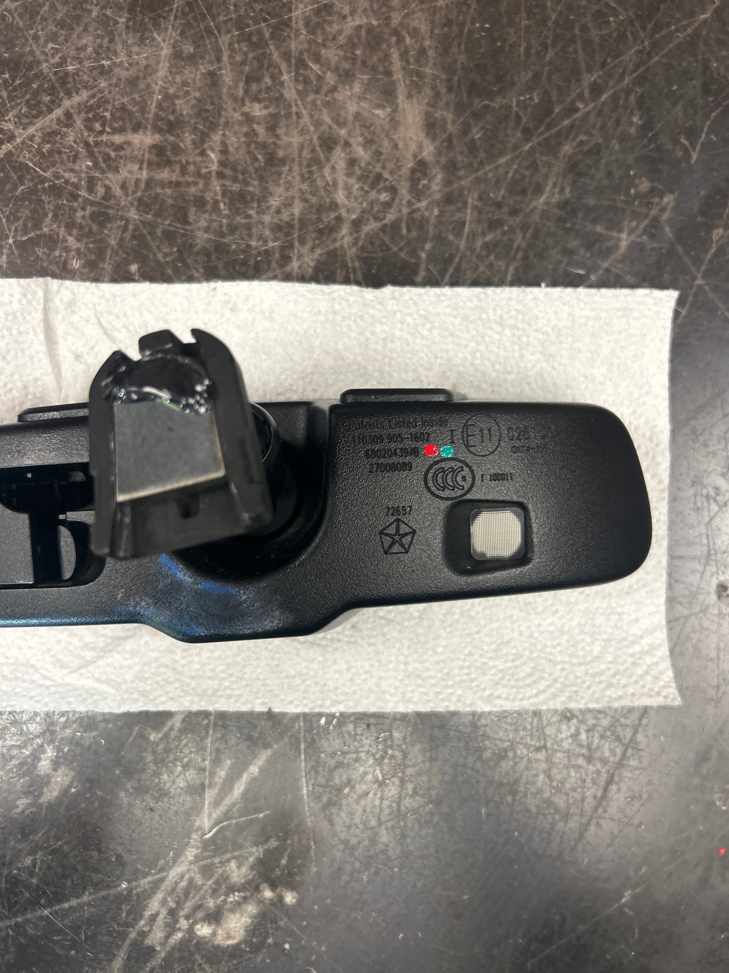 2008-11 Challenger Charger 300 Interior Rear View Mirror Assembly OEM 68020439AB