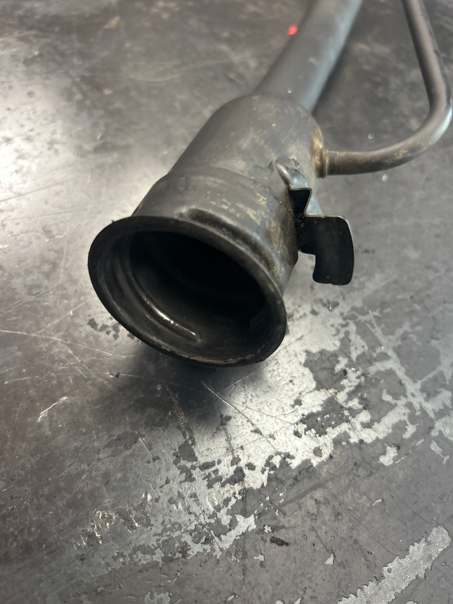2008-2010 Dodge Challenger SRT8 Fuel Filler Neck Assembly Filler Pipe Tube OEM