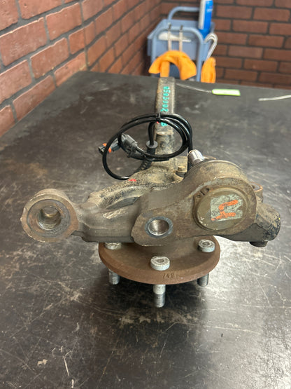 2008 - 2014 DODGE CHALLENGER SRT8 OEM FRONT RIGHT SUSPENSION SPINDLE KNUCKLE HUB