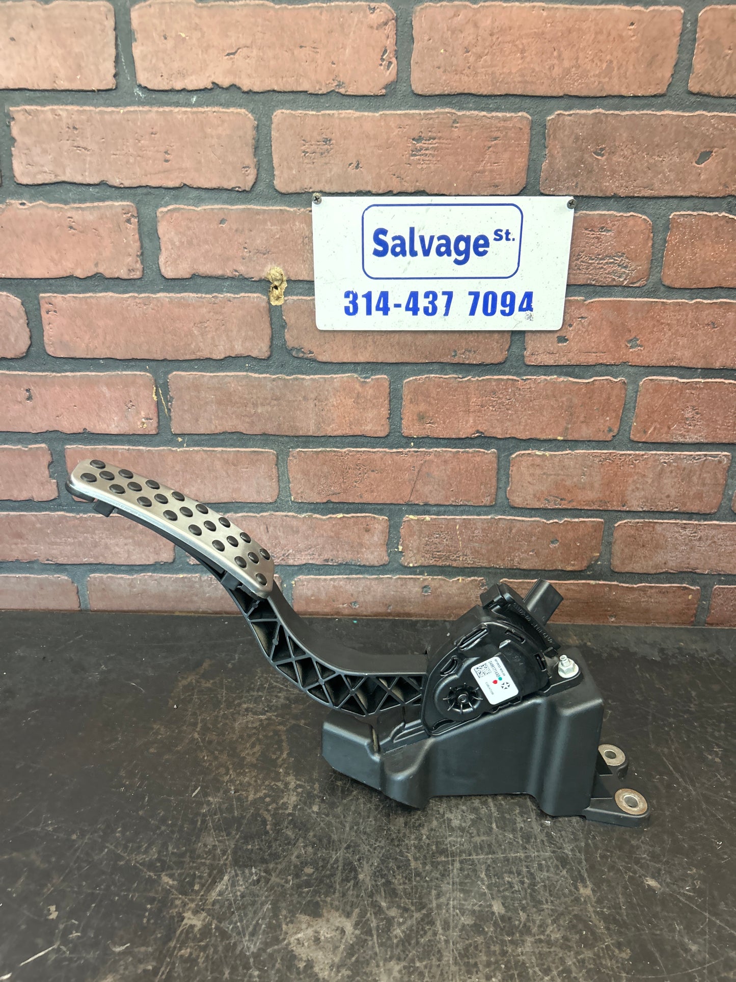 2010 Dodge Challenger Charger SRT8 OEM 6.1 PCM ECU Ignition Node Pedal Kit 70k