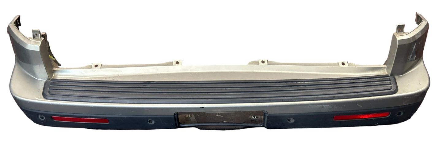 2010-16 LAND ROVER LR4 REAR BUMPER COVER & PARKING SENSORS & REFLECTOR LAMP OEM