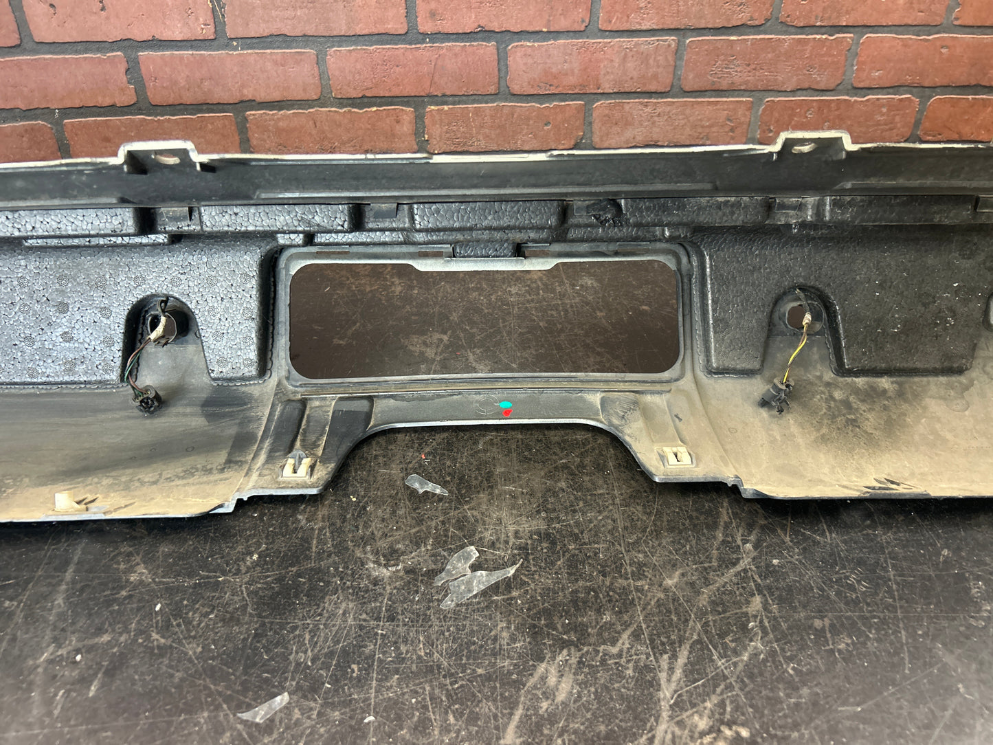 2010-16 LAND ROVER LR4 REAR BUMPER COVER & PARKING SENSORS & REFLECTOR LAMP OEM