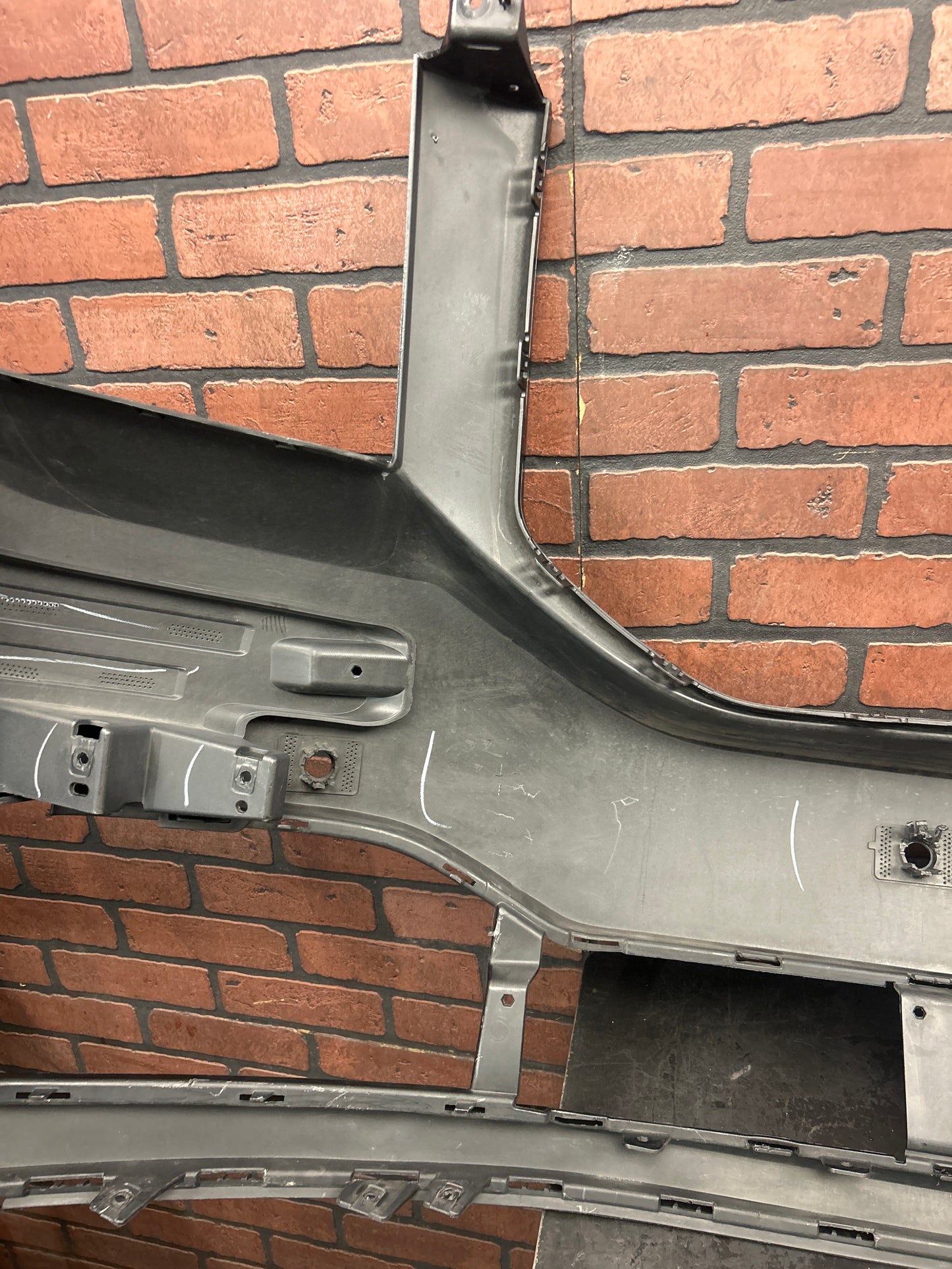 2015-2020 GMC YUKON FRONT BUMPER COVER ASSEMBLY OEM 22936422
