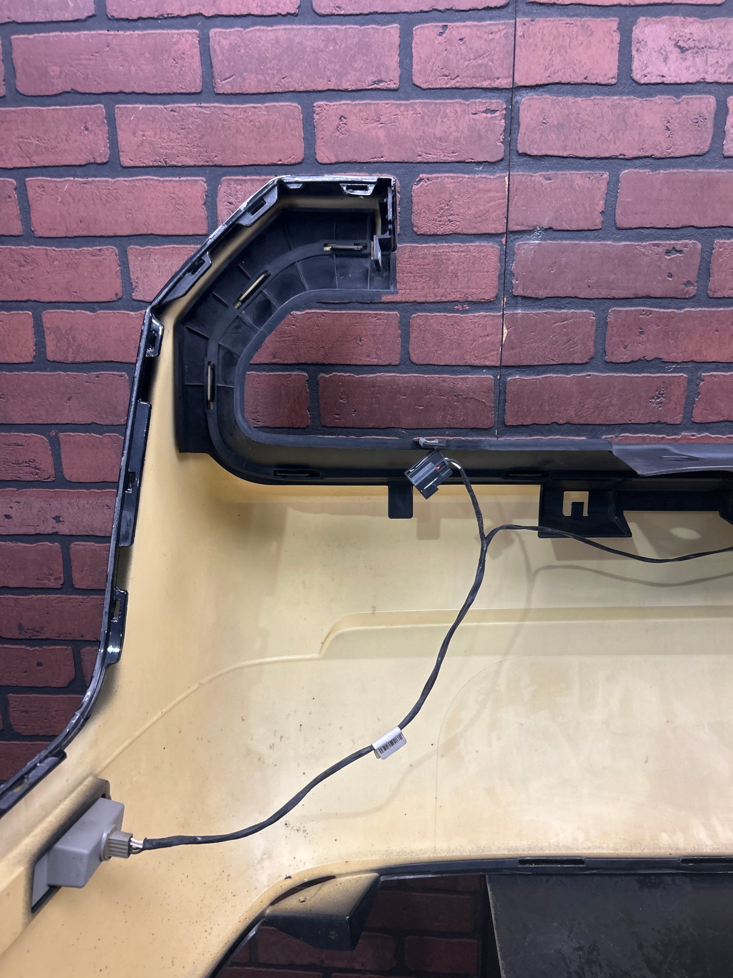2008-2010 DODGE CHALLENGER SRT COMPLETE REAR BUMPER COVER PANEL ASSEMBLY OEM