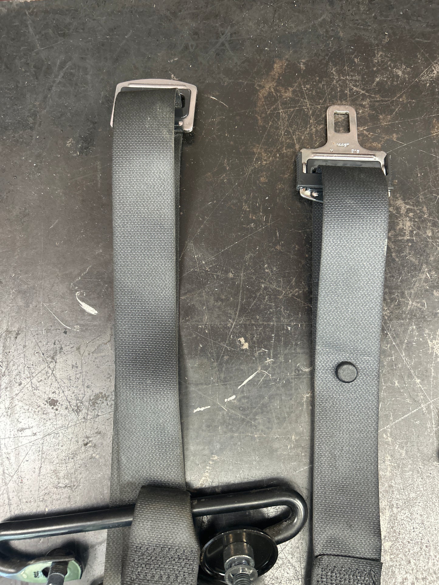 2005-2010 Challenger Charger 300 SRT8 Left Right Seat Belt Set OEM Black