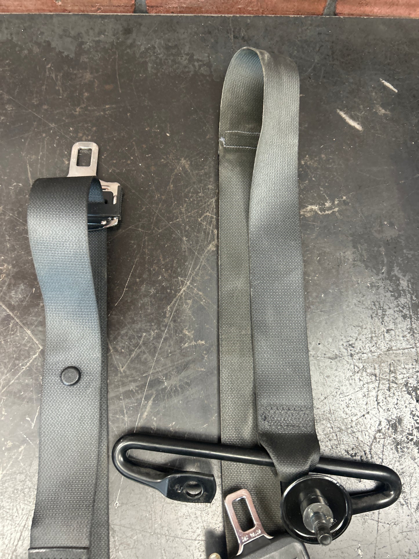 2005-2010 Challenger Charger 300 SRT8 Left Right Seat Belt Set OEM Black