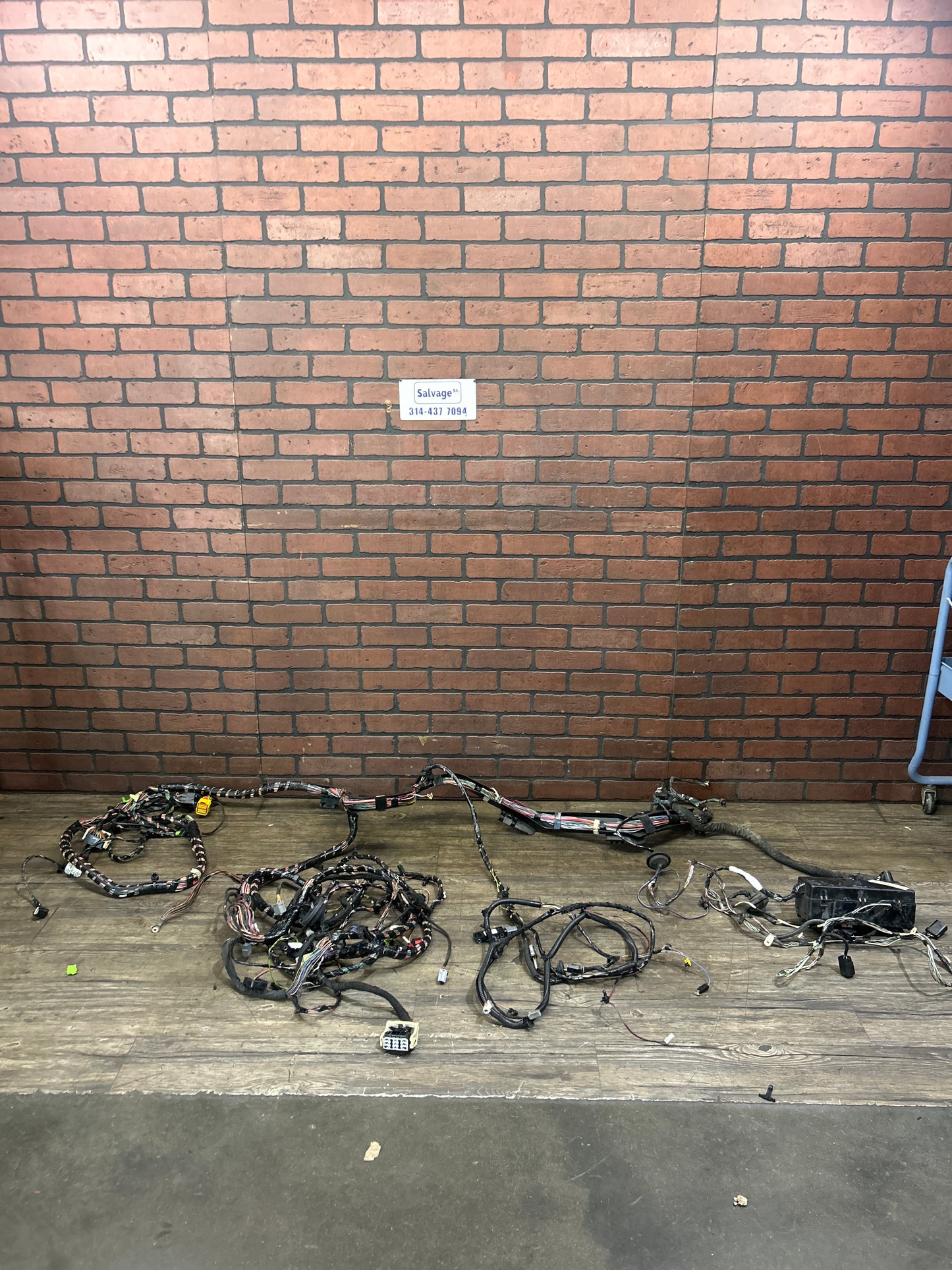 2010 DODGE CHALLENGER SRT8 6.1L OEM BODY WIRE WIRING HARNESS 68056021AA