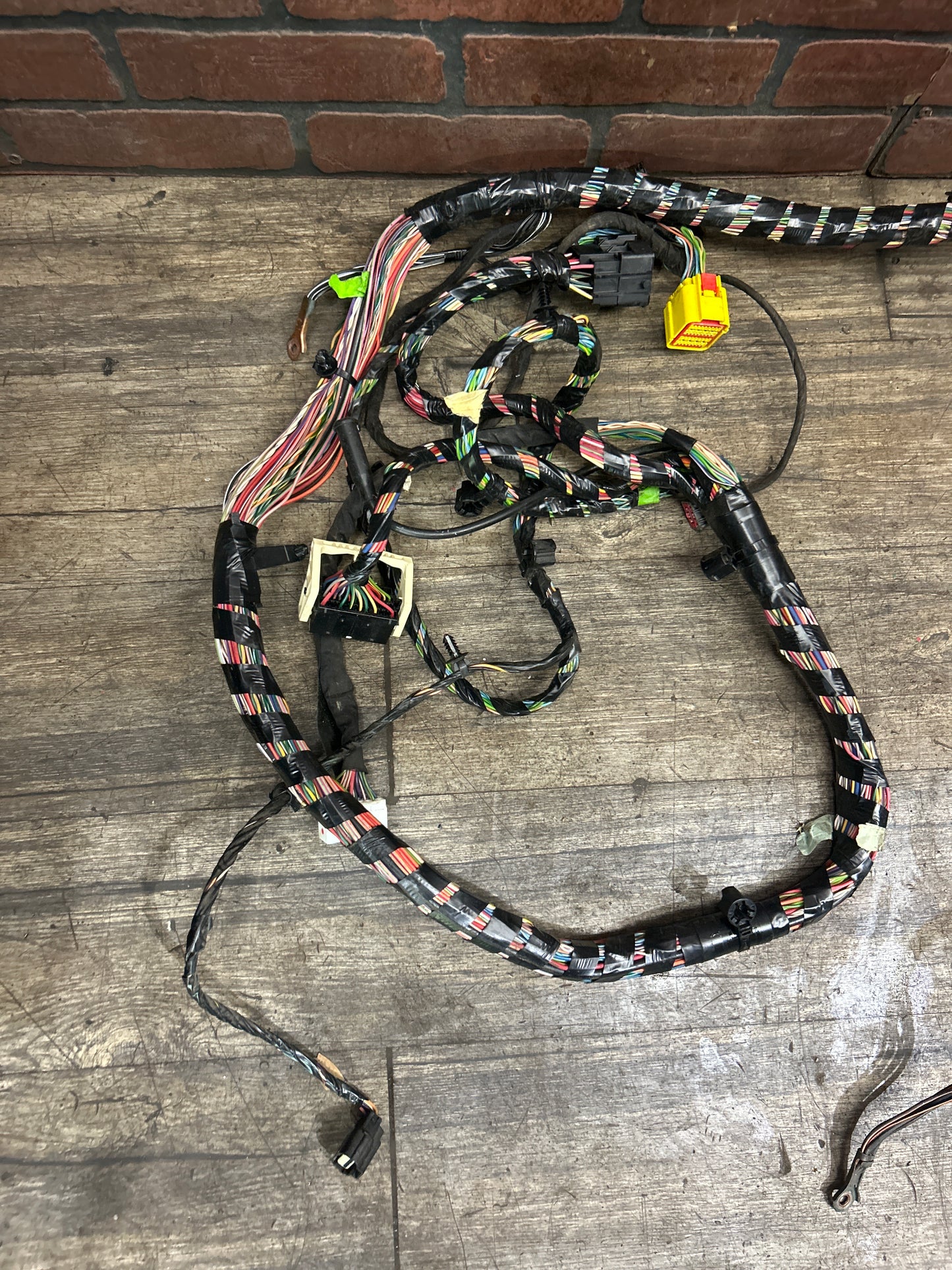 2010 DODGE CHALLENGER SRT8 6.1L OEM BODY WIRE WIRING HARNESS 68056021AA