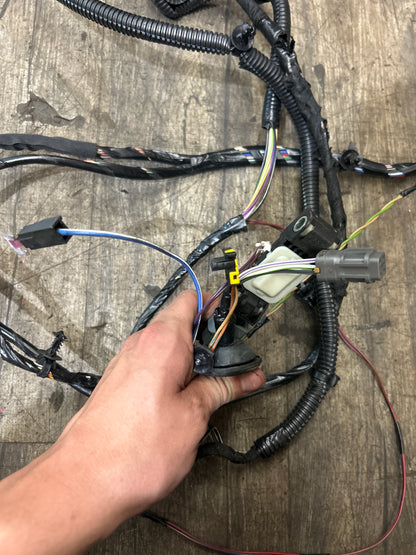 2010 DODGE CHALLENGER SRT8 6.1L OEM BODY WIRE WIRING HARNESS 68056021AA