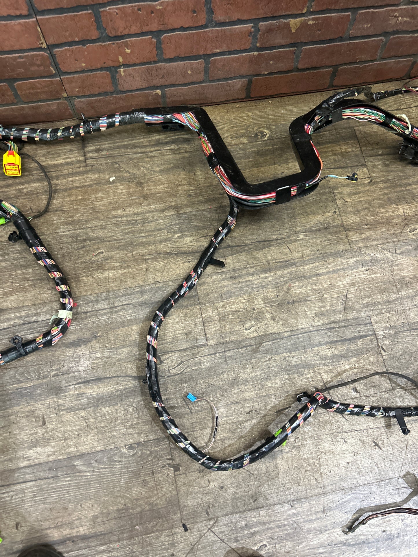 2010 DODGE CHALLENGER SRT8 6.1L OEM BODY WIRE WIRING HARNESS 68056021AA