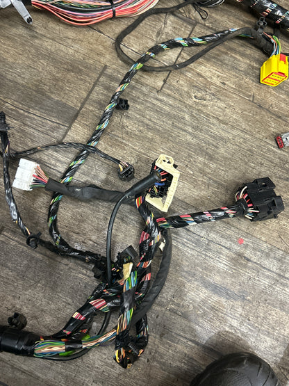 2010 DODGE CHALLENGER SRT8 6.1L OEM BODY WIRE WIRING HARNESS 68056021AA
