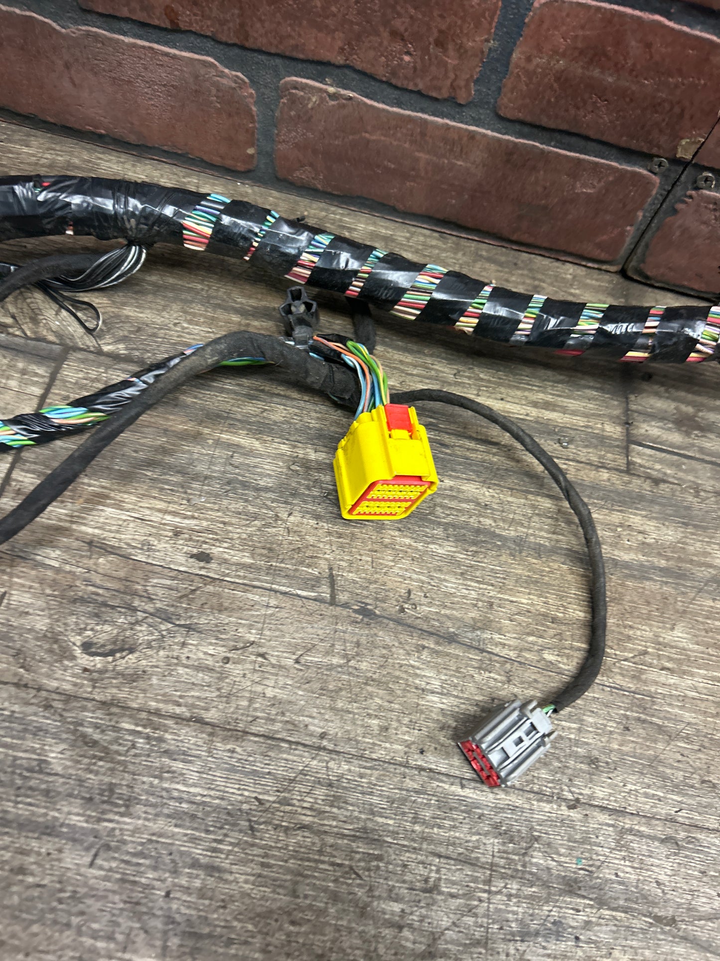 2010 DODGE CHALLENGER SRT8 6.1L OEM BODY WIRE WIRING HARNESS 68056021AA