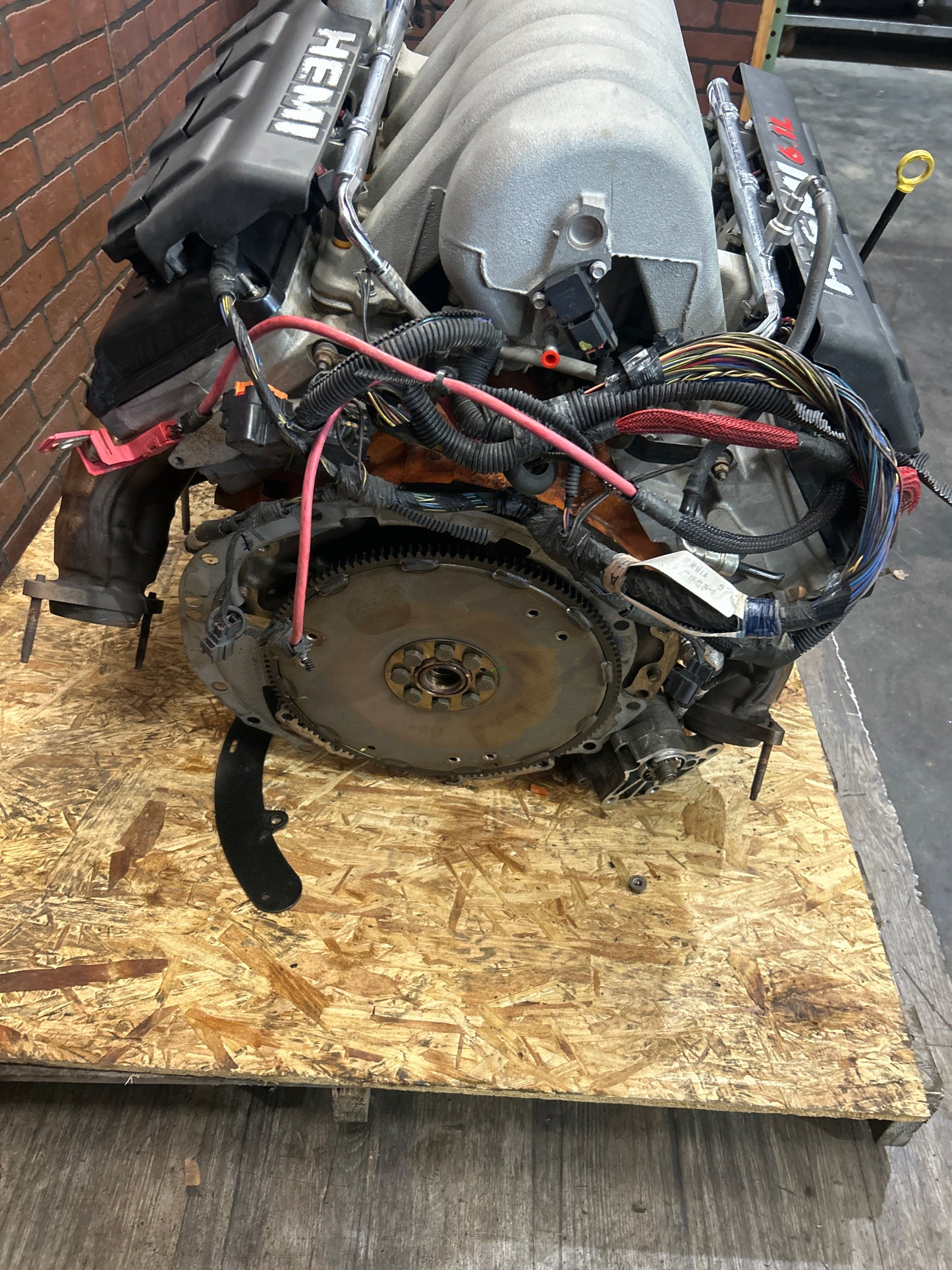 05-10 Chrysler 300C Dodge Charger Challenger SRT-8 6.1L Hemi Engine Assembly