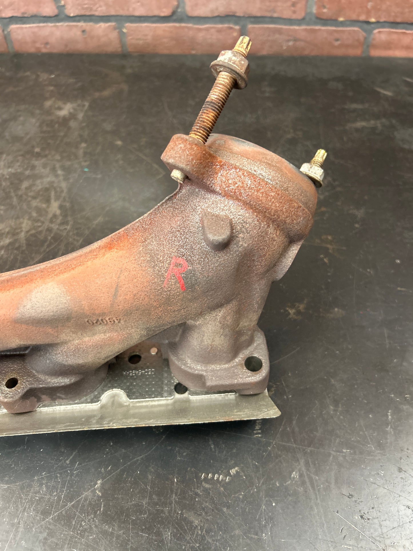 2009-2023 Dodge Charger Challenger 5.7L Exhaust Manifold Set W/ Heat Shields
