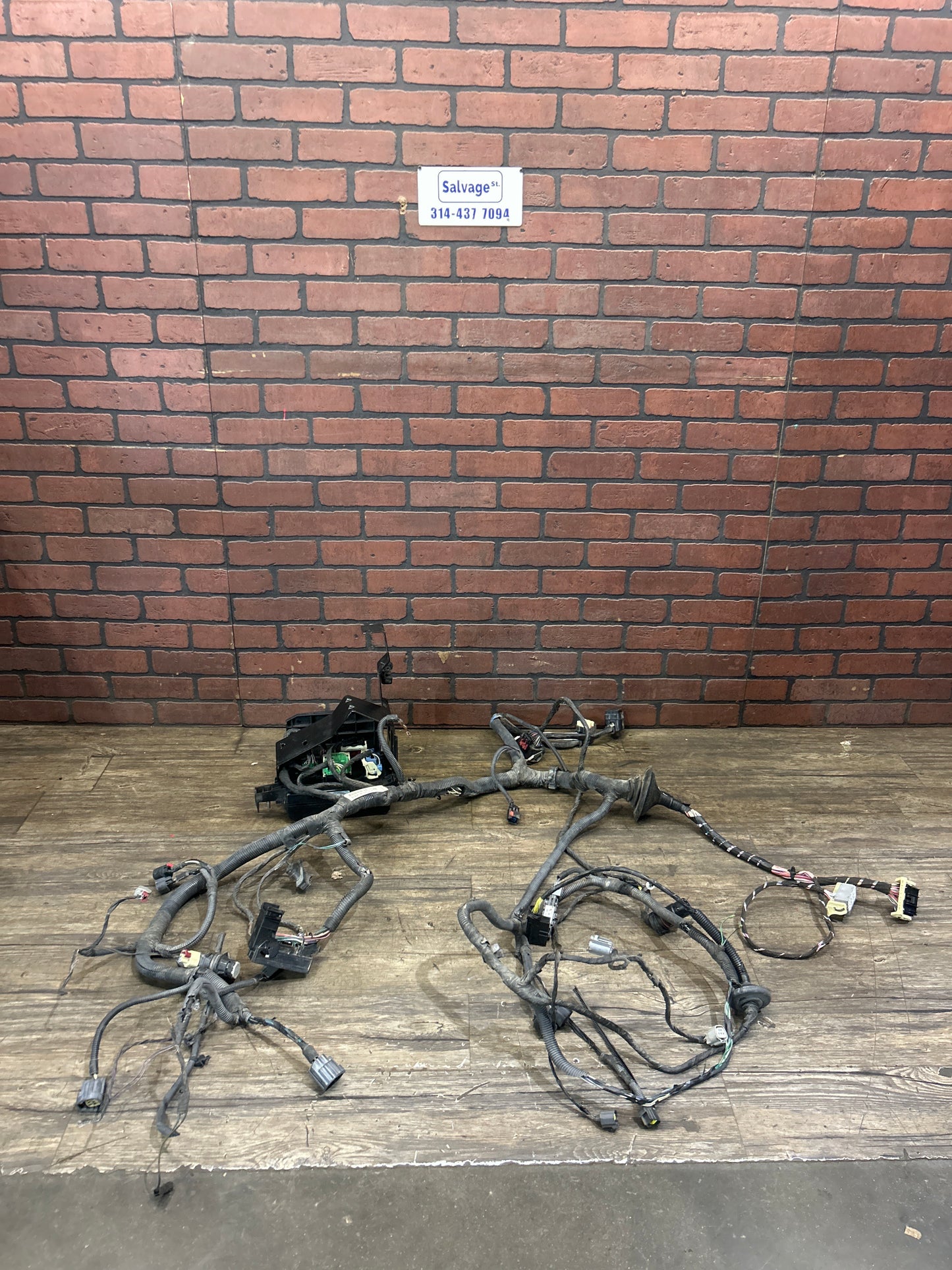Mopar 2010 Dodge Challenger Headlamp to Dash Harness 5.7L 6.1L 68060113AB OEM