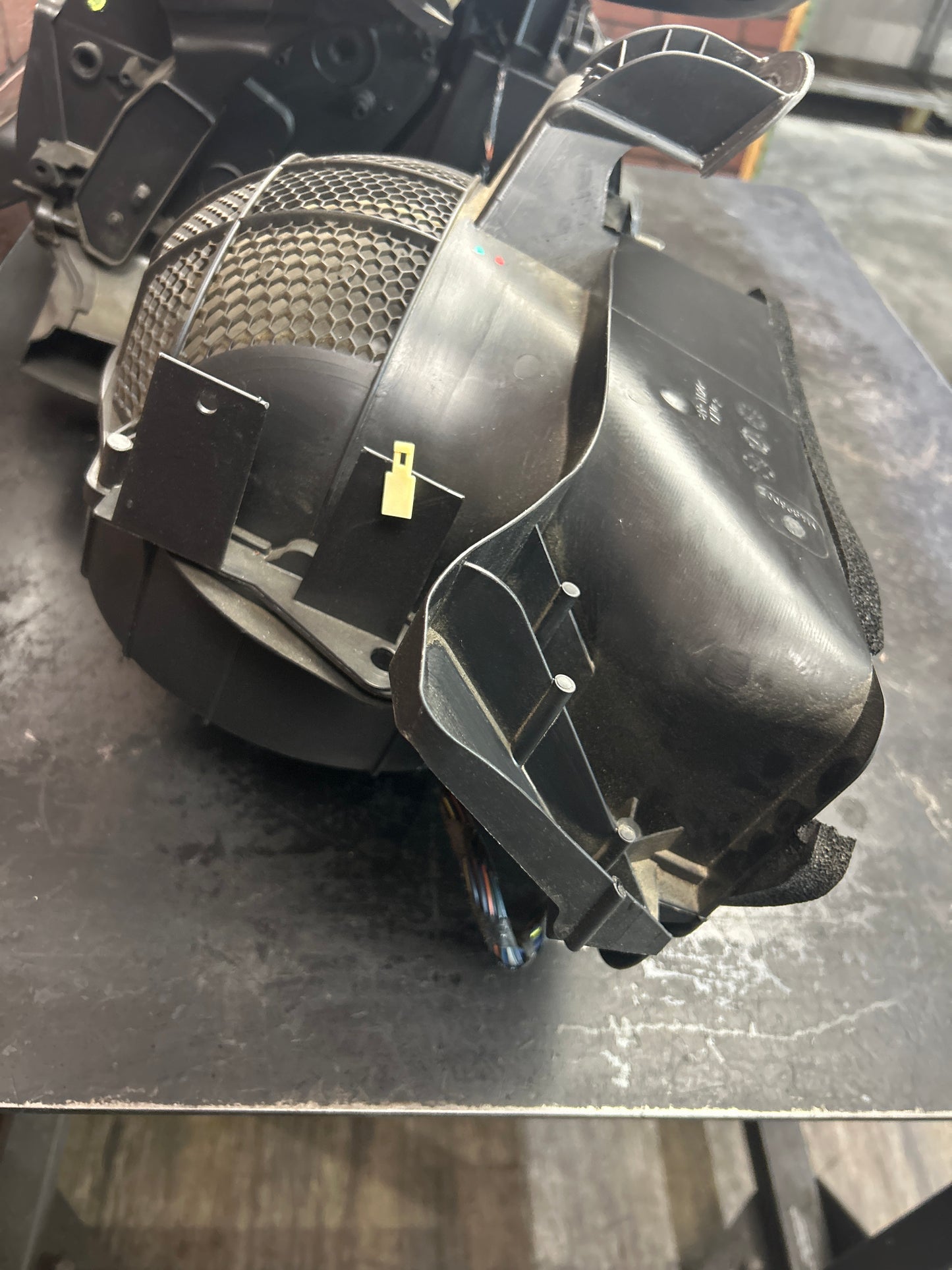 2008-2010 Dodge Challenger HVAC A/C Heater Blower Housing Box Assembly OEM