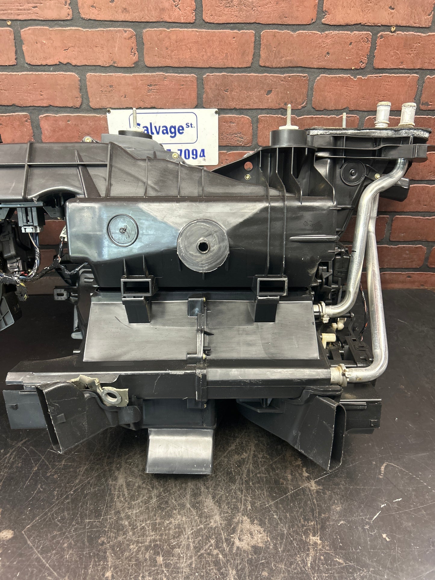 2008-2010 Dodge Challenger HVAC A/C Heater Blower Housing Box Assembly OEM