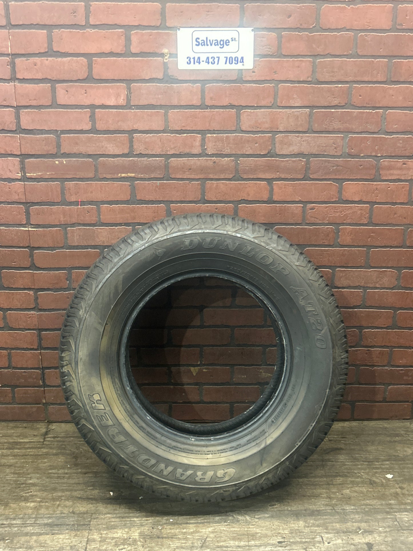 1x P265/70R17 Dunlop Grandtrek AT 20 7/32 113 S Used Tire 2657017