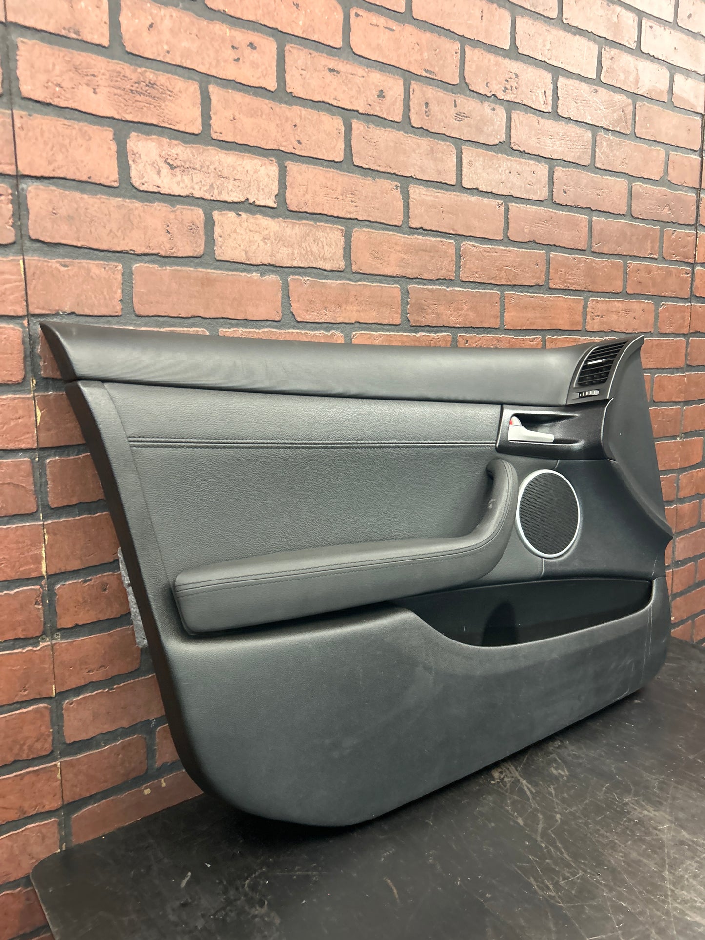 2008-2009 Pontiac G8 GT Black Leather Front Driver LH Inside Door Trim Panel OEM