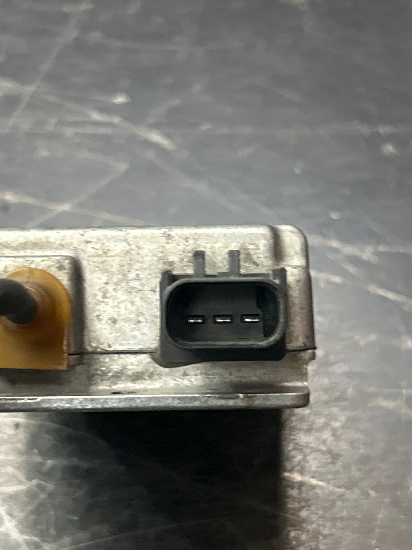 2003 - 2006 Cadillac Escalade Philips Headlight Ballast Xenon Module OEM