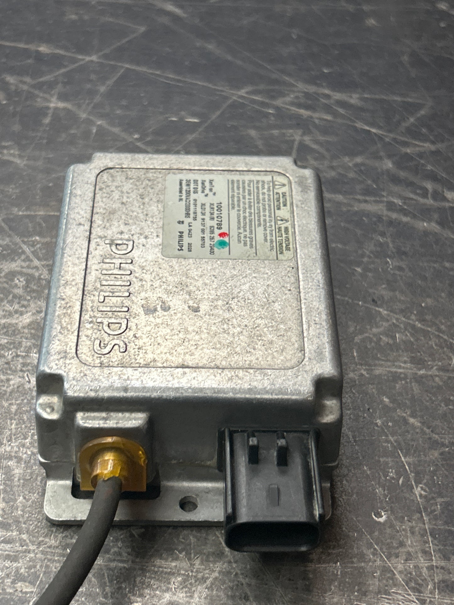 2003 - 2006 Cadillac Escalade Philips Headlight Ballast Xenon Module OEM