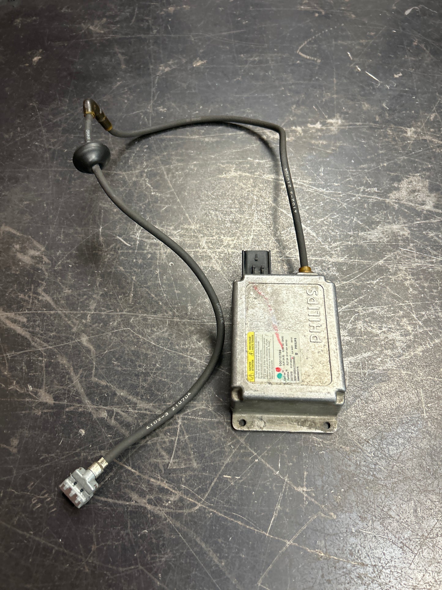 2003 - 2006 Cadillac Escalade Philips Headlight Ballast Xenon Module OEM