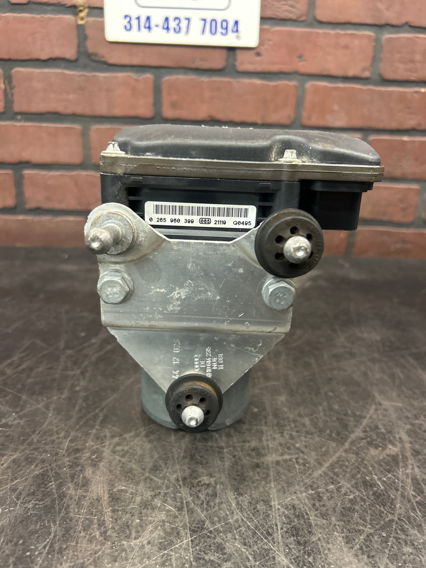 Audi A8L 4H ABS Pump Module Anti Lock Brake Hydraulic Control Unit 4H0 907 379 D