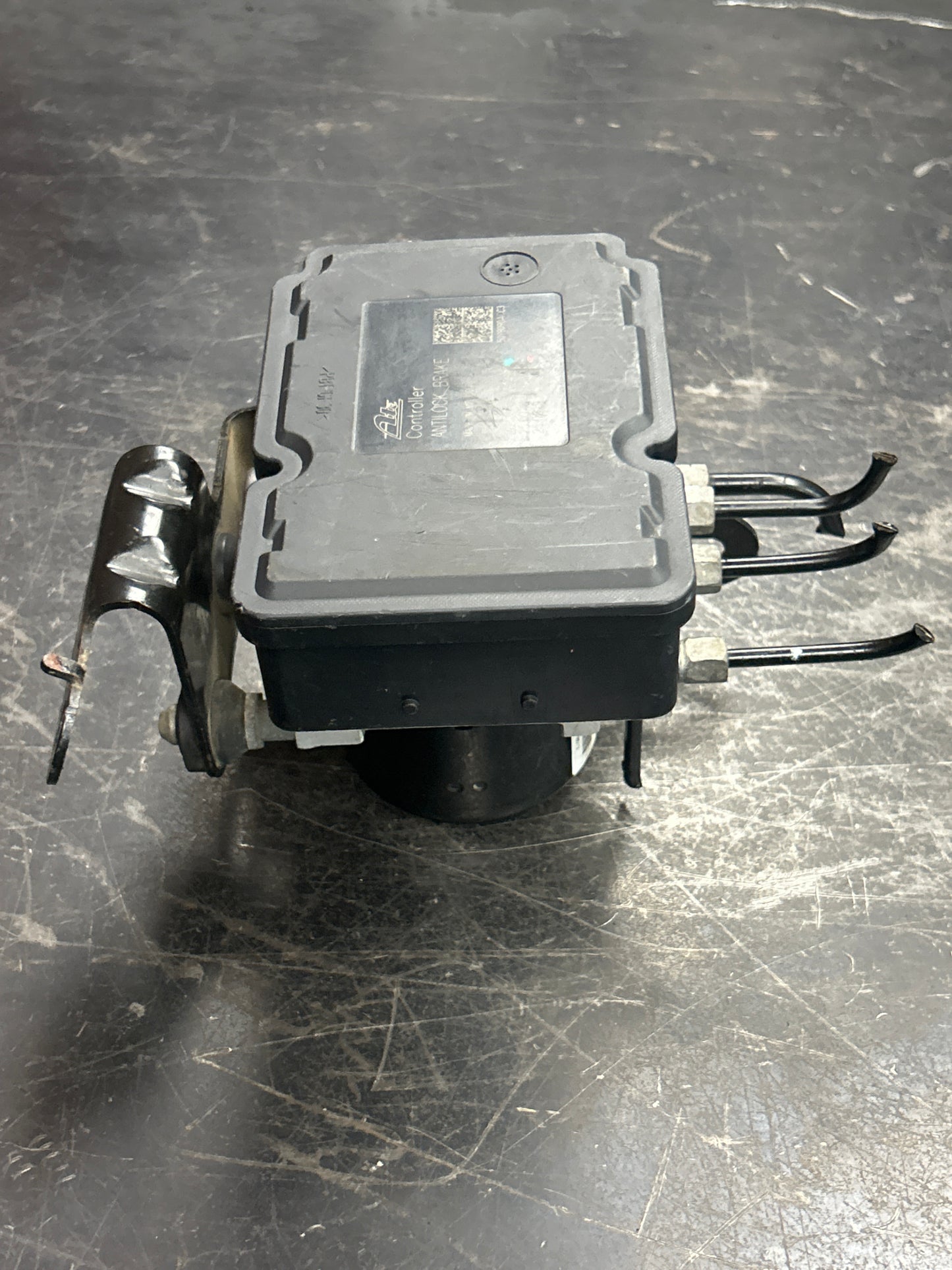 2009-2010 Jeep Grand Cherokee Commander ABS Anti-Lock Brake Pump Module Assembly