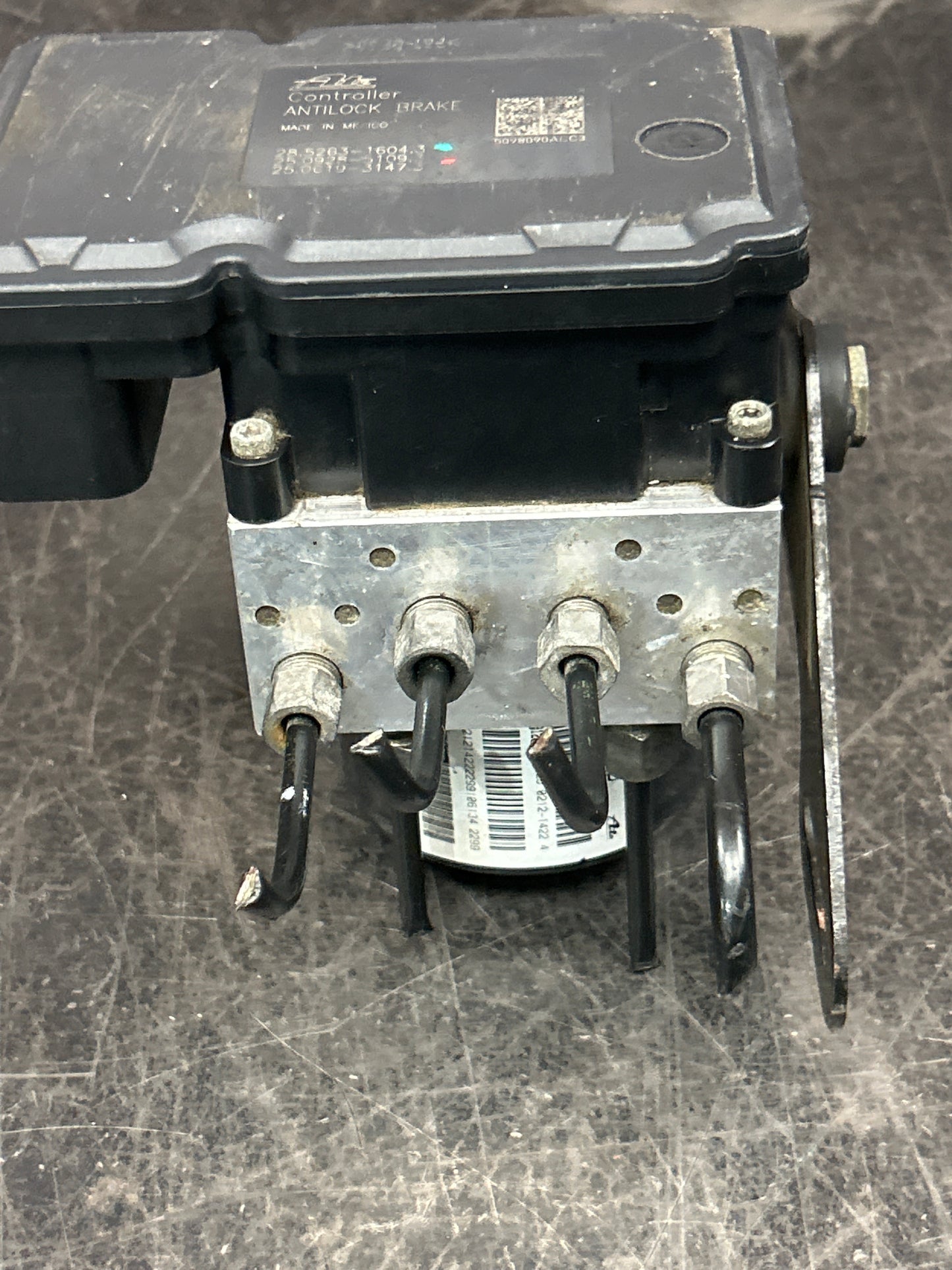 2009-2010 Jeep Grand Cherokee Commander ABS Anti-Lock Brake Pump Module Assembly