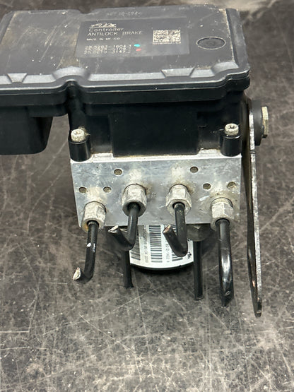 2009-2010 Jeep Grand Cherokee Commander ABS Anti-Lock Brake Pump Module Assembly