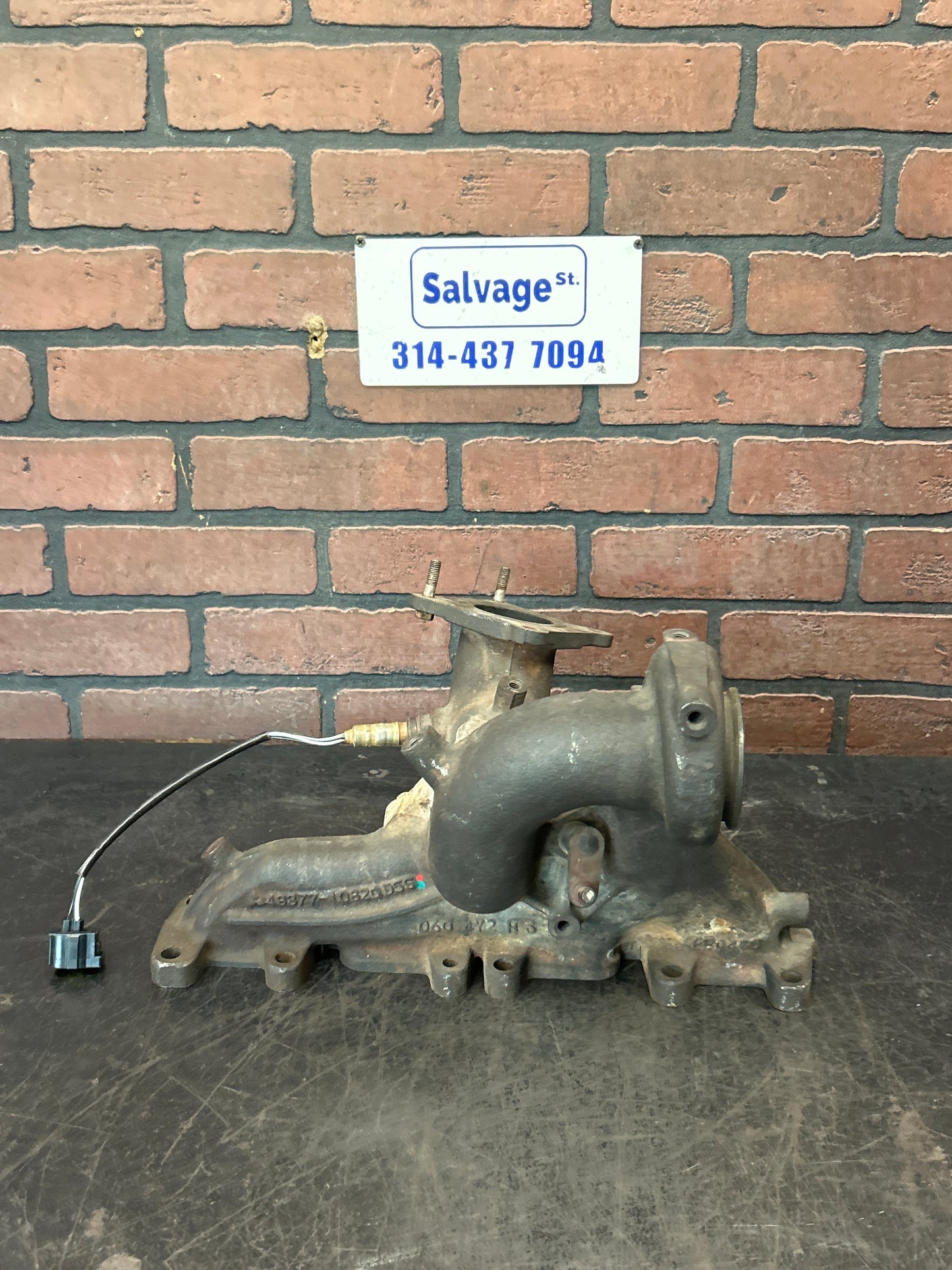 2003 - 2005 Dodge Neon Chrysler PT Cruiser Exhaust Manifold OEM