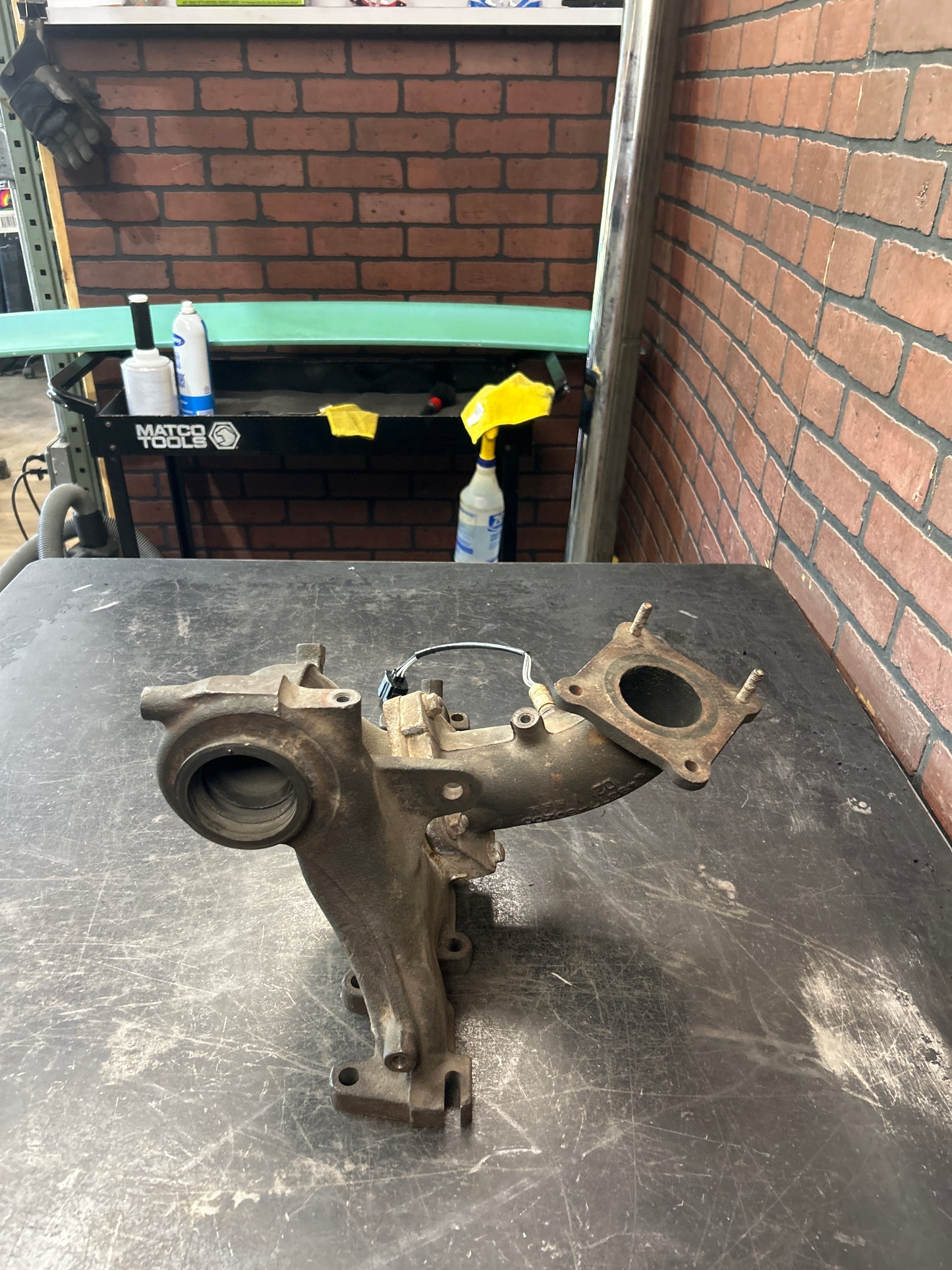 2003 - 2005 Dodge Neon Chrysler PT Cruiser Exhaust Manifold OEM