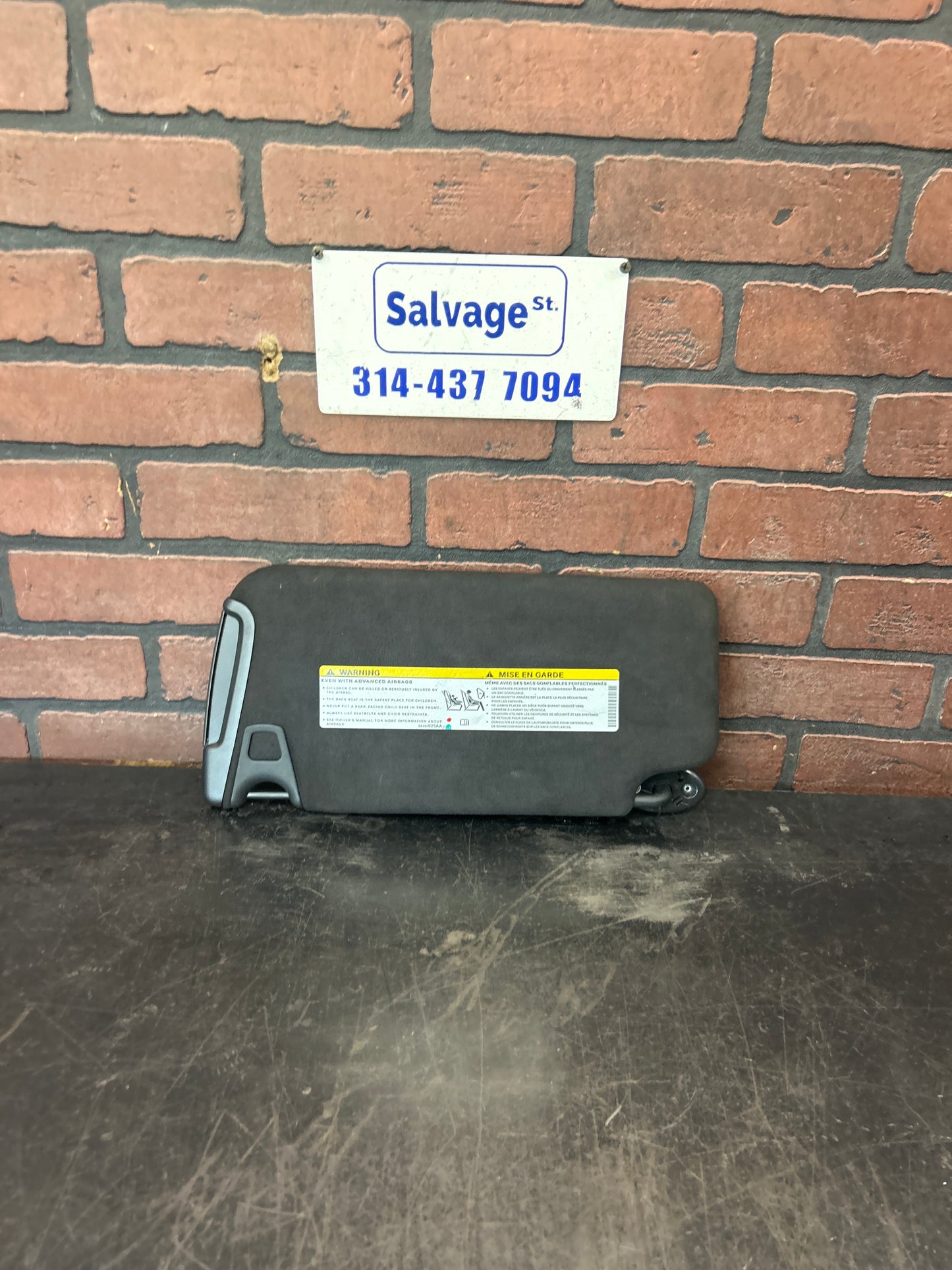 2015-2023 Dodge Charger OEM Front Passenger Right Side Sun Visor Illuminated