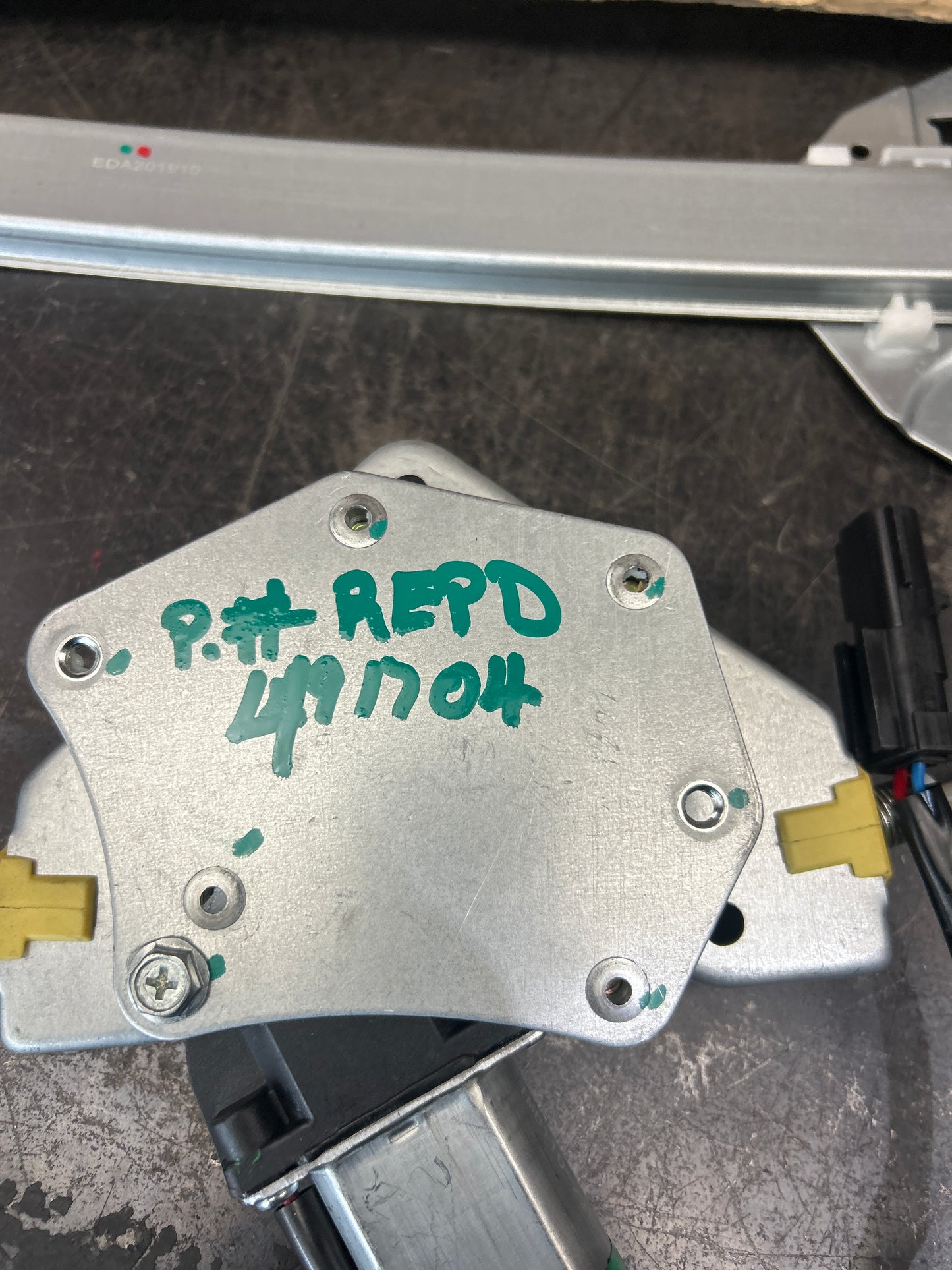 1998-2003 Dodge Dakota Durango Rear Driver Left Power Window Regulator Motor
