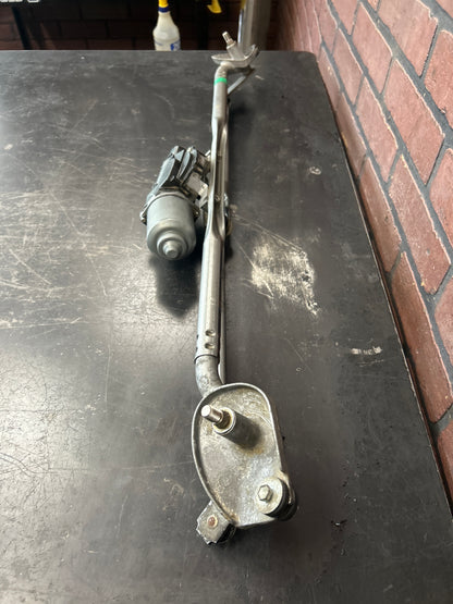 2008 - 2023 DODGE CHALLENGER FRONT WINDSHIELD WIPER LINKAGE W/ MOTOR OEM
