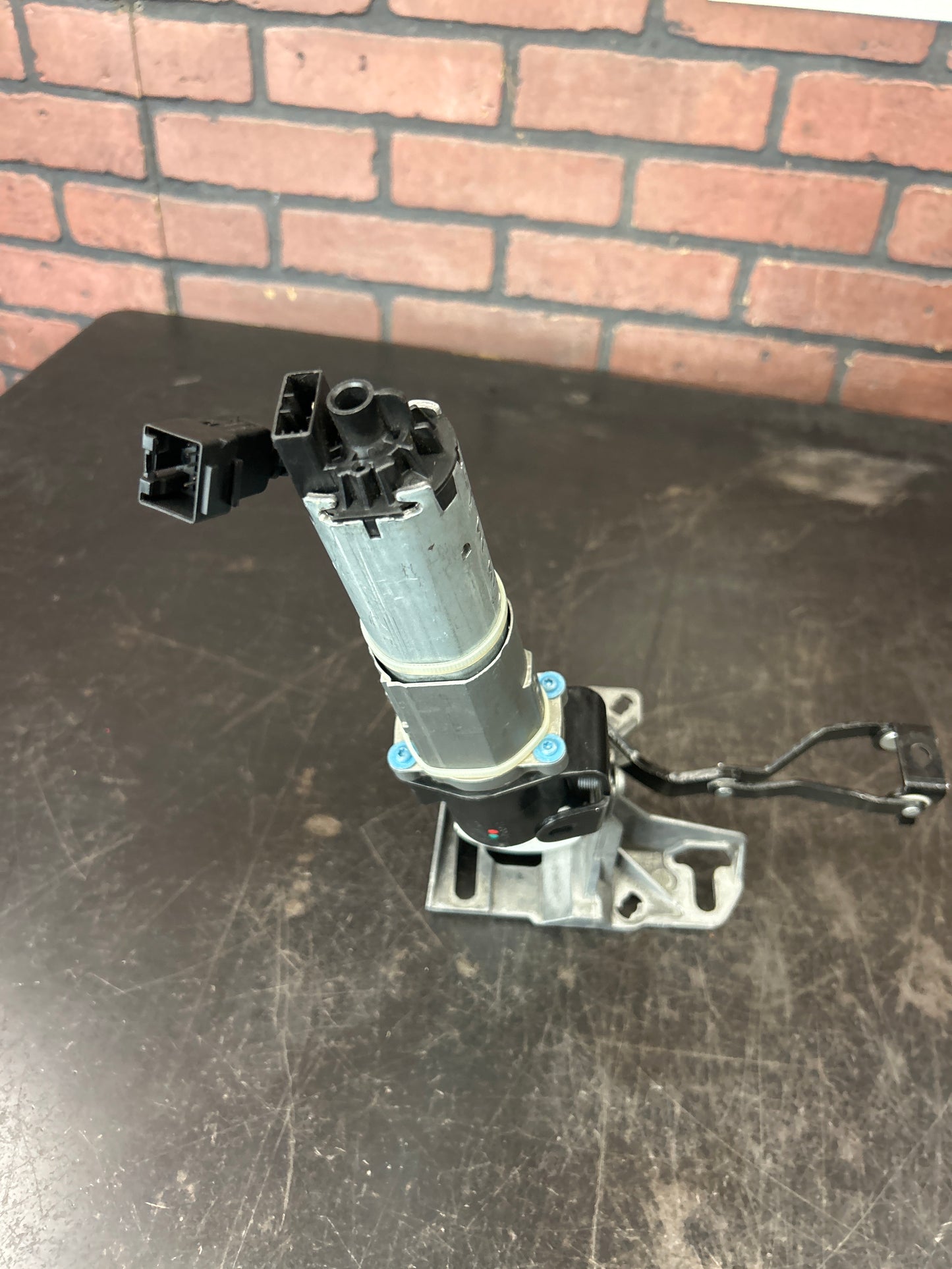 Audi 4G8 A7 S7 Rear Driver Left Side Trunk Boot Electric Drive Motor OEM