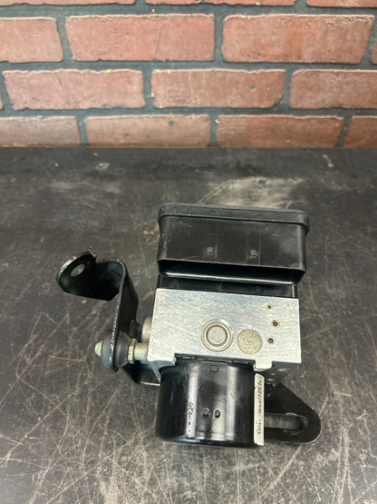 2009-2010 Jeep Grand Cherokee Commander ABS Anti Lock Brake Pump Module OEM