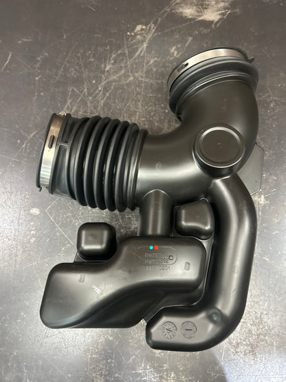 2014-2019 Chevy Corvette C7 Intake Air Cleaner Outlet Duct Hose OEM GM 84092391