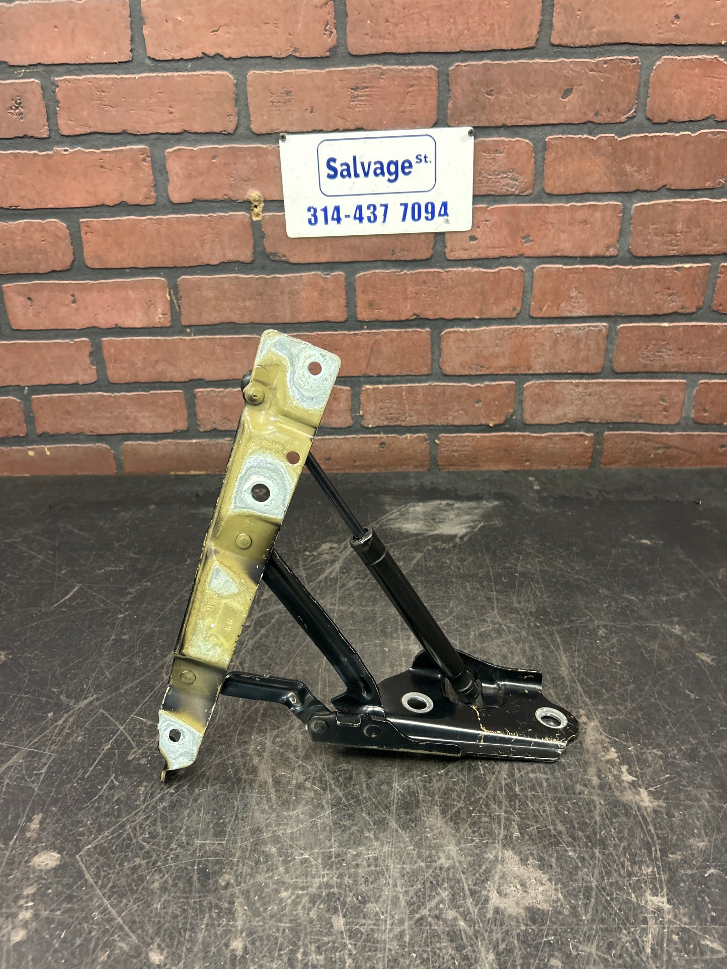 2008-2023 DODGE CHALLENGER REAR TRUNK DECK LID HINGE SUPPORT SET OEM