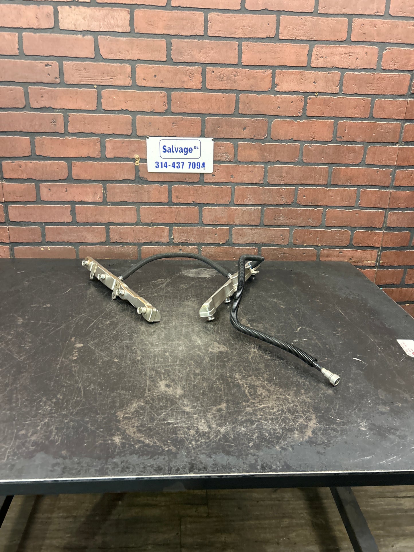 2011-2024 Dodge Jeep Chrysler SRT 6.4L 392 Scat Engine Fuel Rail W/ Injectors